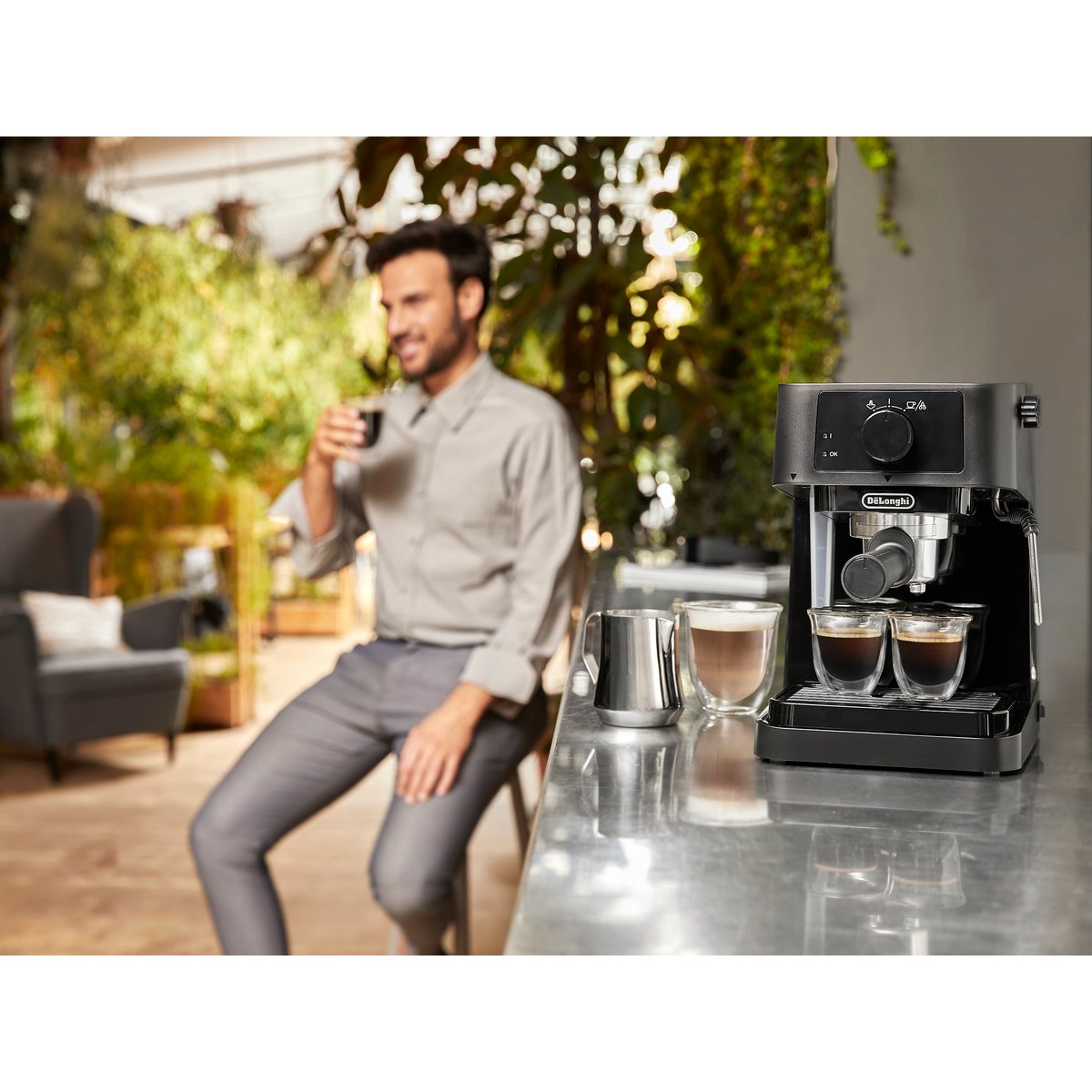 Кофеварка DeLonghi EC230 Black — фотография 4