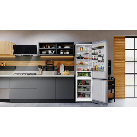 Холодильник Hotpoint HT 6200 S серебристый