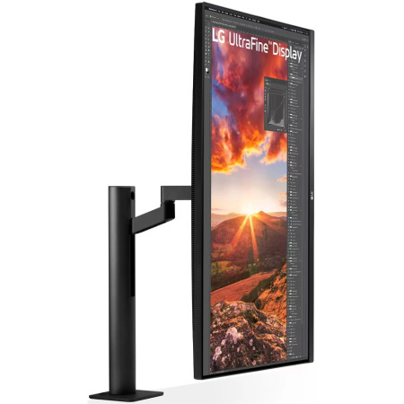Монитор LG 32UN880K-B черный