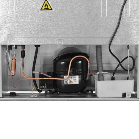 Холодильник с морозильником   Candy CFN6200W белый